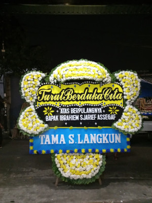 Papan Bunga Duka di Bandar Sono