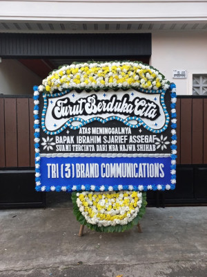 Papan Bunga Duka di Bandar Sono